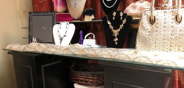 4.4' X 4' Glass Shelf