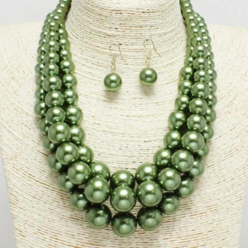 Layered Pearl Necklace Olive