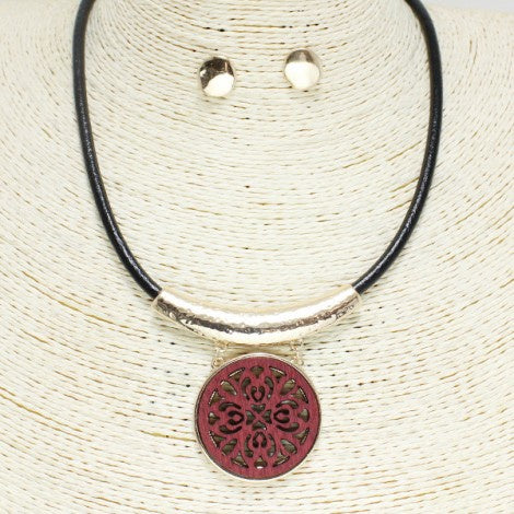 Filigree Wood and Leather Cord Necklace Set Wine